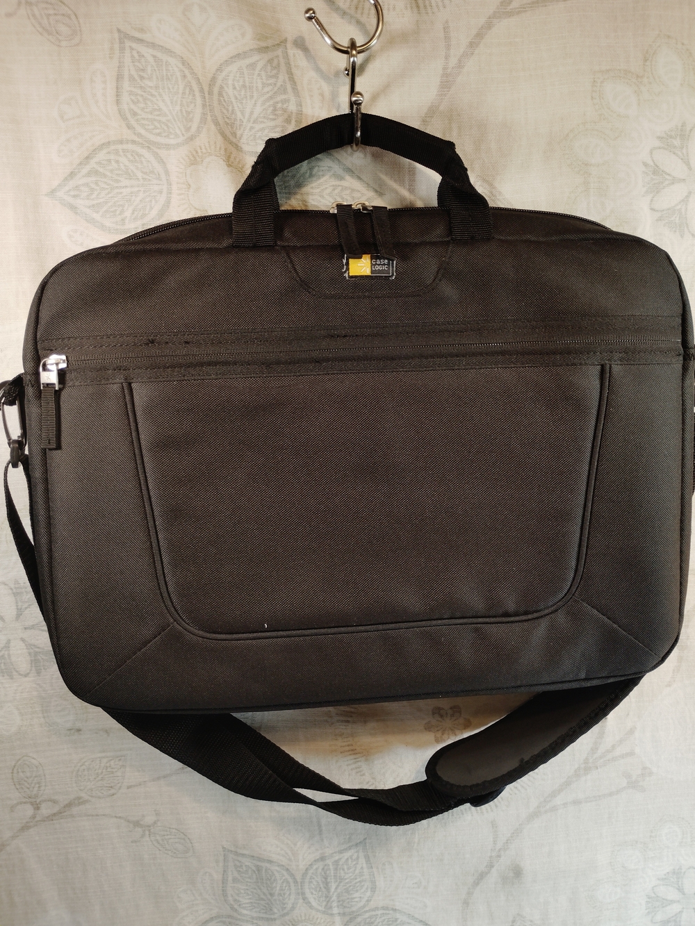 Case Logic Black Laptop/Messenger/Briefcase Bag